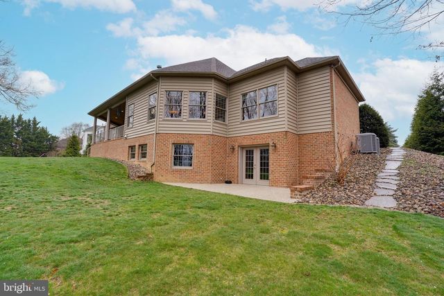 2368 CASTLEGREEN DRIVE, Greencastle, PA 17225