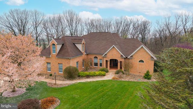 2368 CASTLEGREEN DRIVE, Greencastle, PA 17225