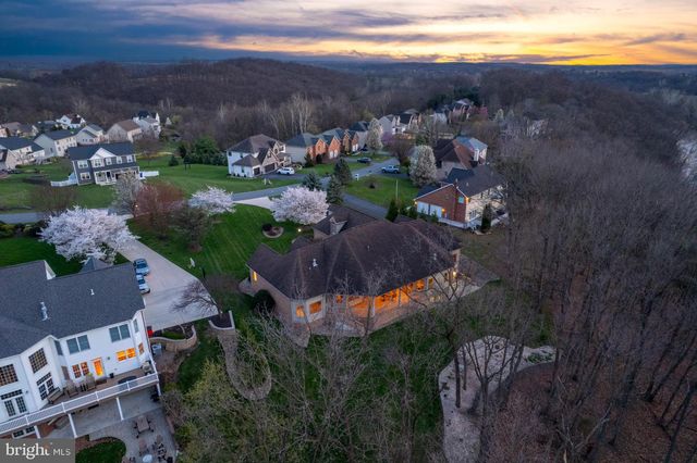 2368 CASTLEGREEN DRIVE, Greencastle, PA 17225