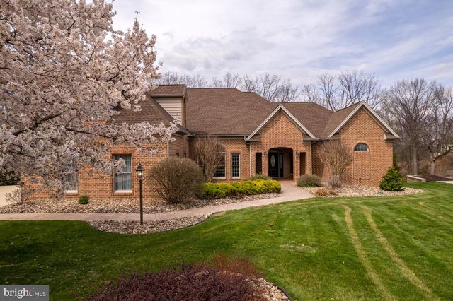2368 CASTLEGREEN DRIVE, Greencastle, PA 17225