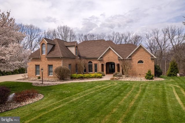 2368 CASTLEGREEN DRIVE, Greencastle, PA 17225