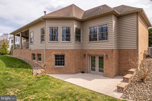 2368 CASTLEGREEN DRIVE, Greencastle, PA 17225
