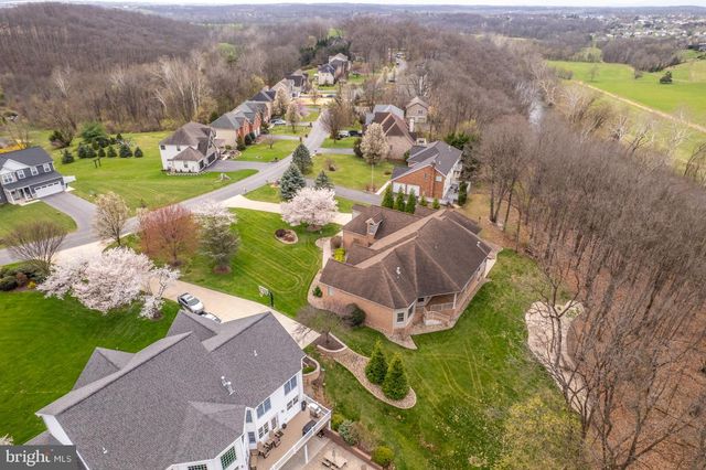 2368 CASTLEGREEN DRIVE, Greencastle, PA 17225