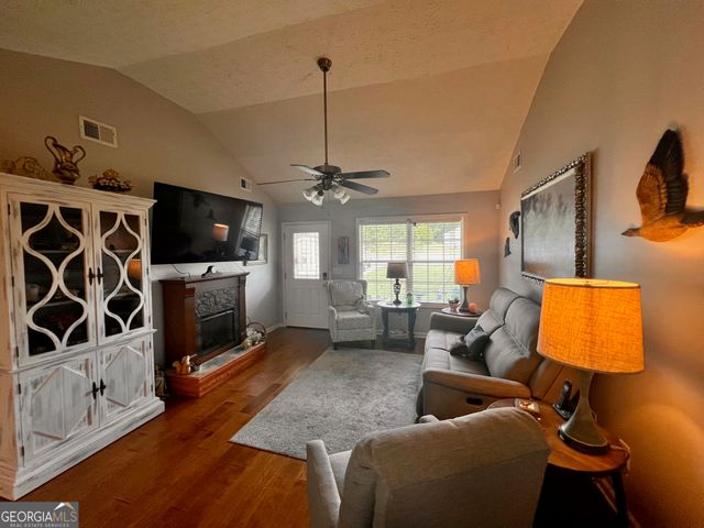 120 Summer Trc, Thomaston, GA 30286