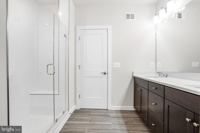 12136 LOBLOLLY DR, Fairfax, VA 22033