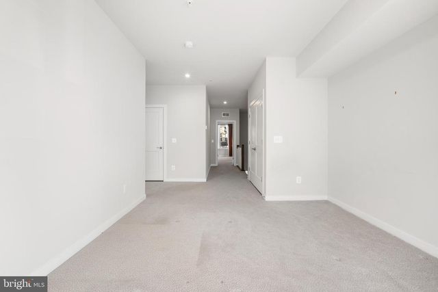 12136 LOBLOLLY DR, Fairfax, VA 22033