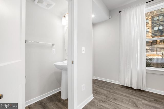 12136 LOBLOLLY DR, Fairfax, VA 22033