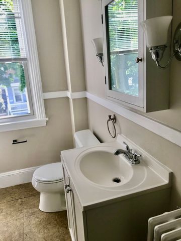 9 Arlington Street 2, Reading, MA 01867