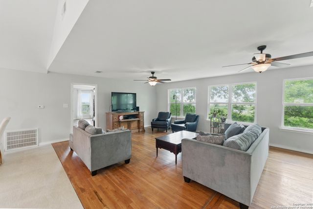 366 Arrow, San Marcos, TX 78666
