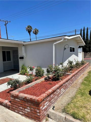 7901 RHINE LN, Huntington Beach, CA 92647