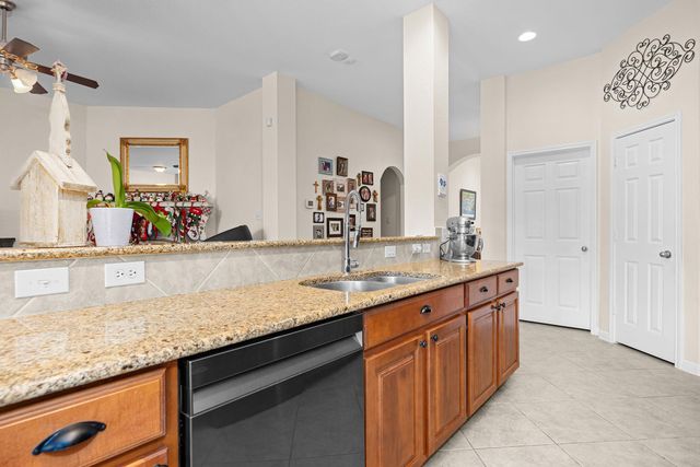 611 Westbury LN, Georgetown, TX 78633