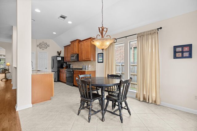 611 Westbury LN, Georgetown, TX 78633