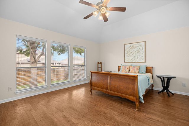 611 Westbury LN, Georgetown, TX 78633