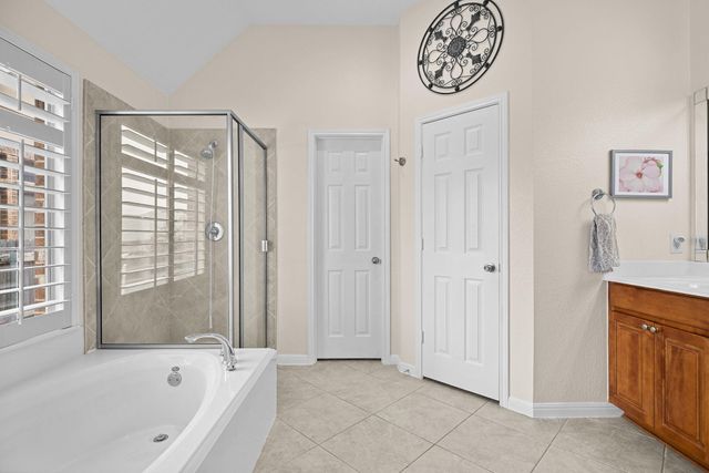 611 Westbury LN, Georgetown, TX 78633