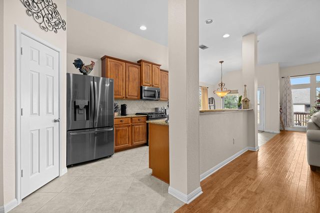 611 Westbury LN, Georgetown, TX 78633