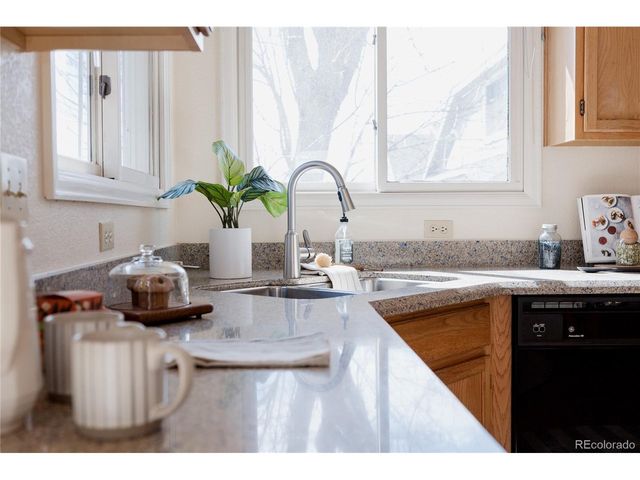 2630 S Iris St, Lakewood, CO 80227