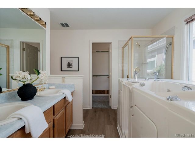 2630 S Iris St, Lakewood, CO 80227