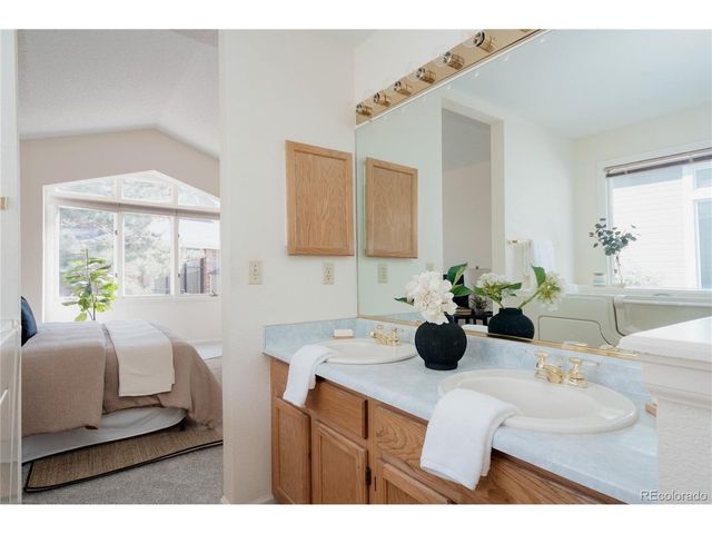 2630 S Iris St, Lakewood, CO 80227