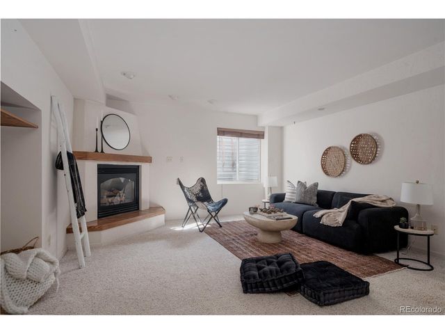 2630 S Iris St, Lakewood, CO 80227