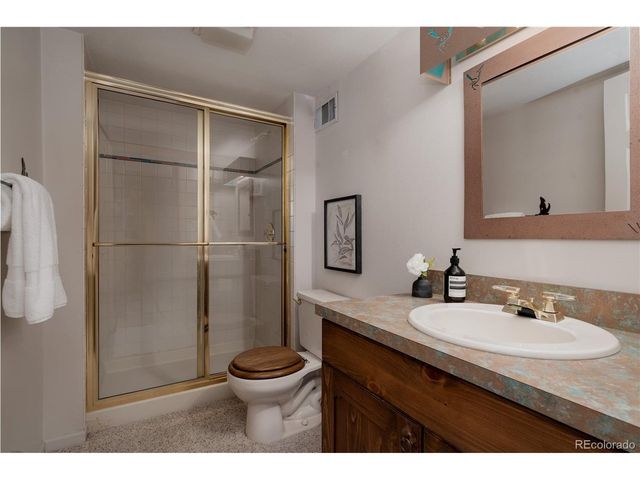 2630 S Iris St, Lakewood, CO 80227