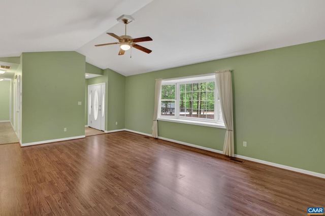 37 LAGUNA RD, Palmyra, VA 22963