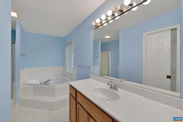 37 LAGUNA RD, Palmyra, VA 22963