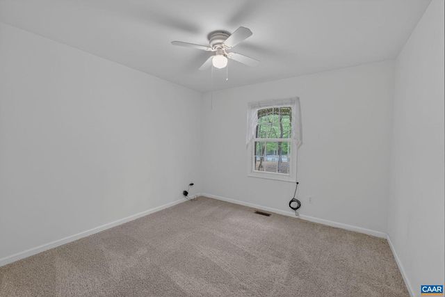 37 LAGUNA RD, Palmyra, VA 22963