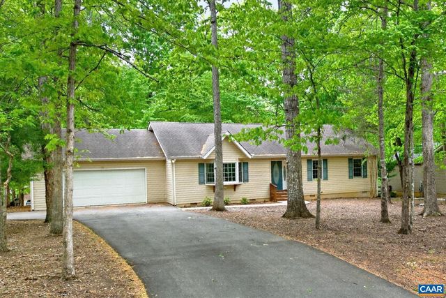 37 LAGUNA RD, Palmyra, VA 22963