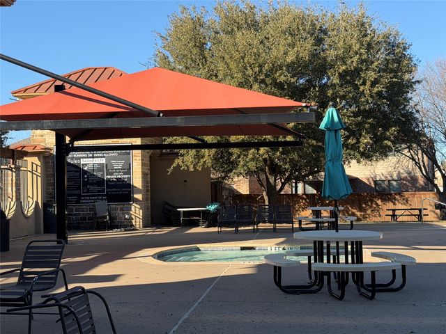 412 Magma Drive, Fort Worth, TX 76131