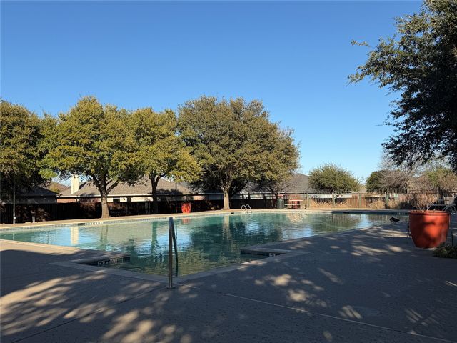 412 Magma Drive, Fort Worth, TX 76131