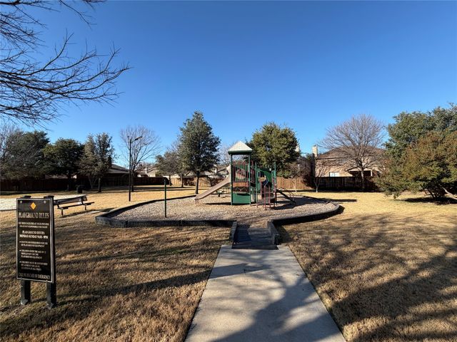 412 Magma Drive, Fort Worth, TX 76131