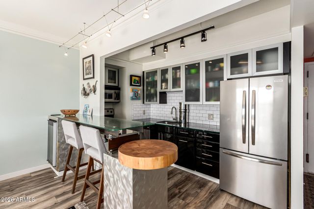 4750 N CENTRAL Avenue J17, Phoenix, AZ 85012