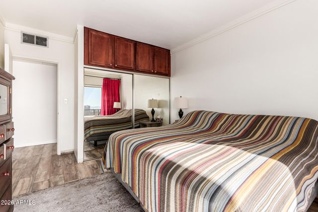 4750 N CENTRAL Avenue J17, Phoenix, AZ 85012