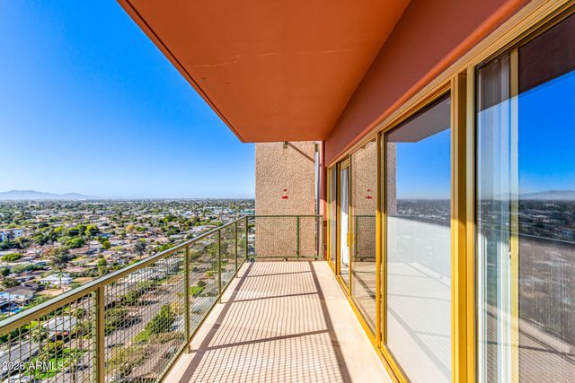 4750 N CENTRAL Avenue J17, Phoenix, AZ 85012