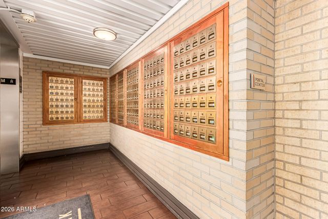 4750 N CENTRAL Avenue J17, Phoenix, AZ 85012