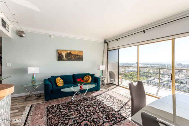 4750 N CENTRAL Avenue J17, Phoenix, AZ 85012