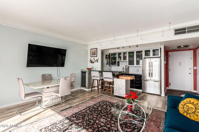 4750 N CENTRAL Avenue J17, Phoenix, AZ 85012