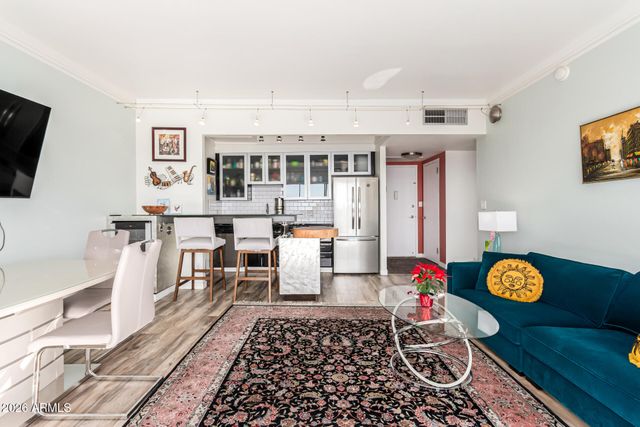 4750 N CENTRAL Avenue J17, Phoenix, AZ 85012