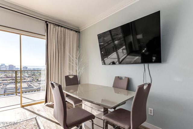 4750 N CENTRAL Avenue J17, Phoenix, AZ 85012