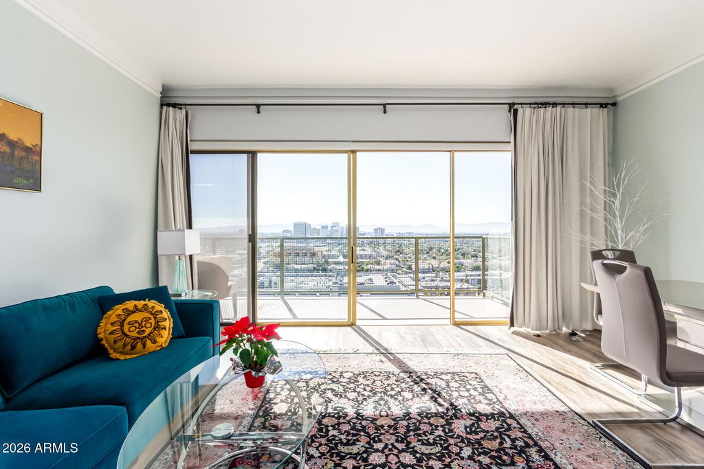 4750 N CENTRAL Avenue J17, Phoenix, AZ 85012