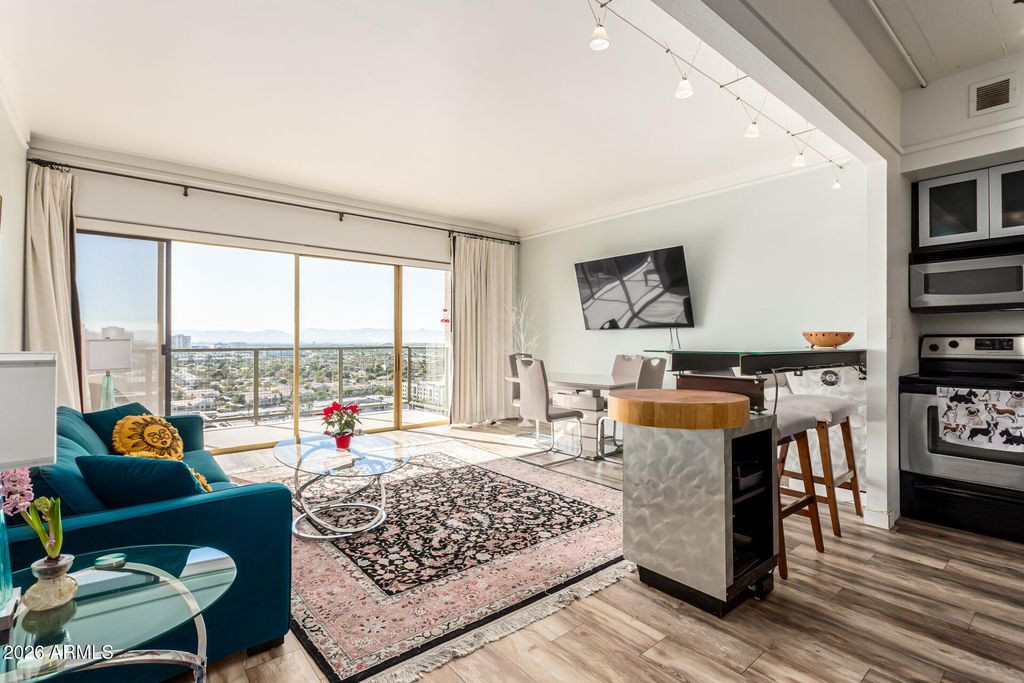 4750 N CENTRAL Avenue J17, Phoenix, AZ 85012 — photo 4