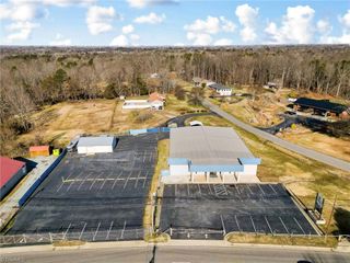 1538 National Highway, Thomasville, NC 27360