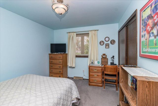 9448 Northcote Avenue, Munster, IN 46321