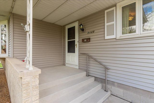 9448 Northcote Avenue, Munster, IN 46321