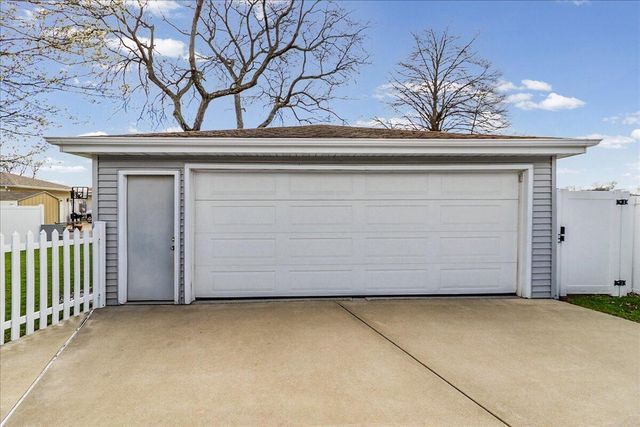 9448 Northcote Avenue, Munster, IN 46321