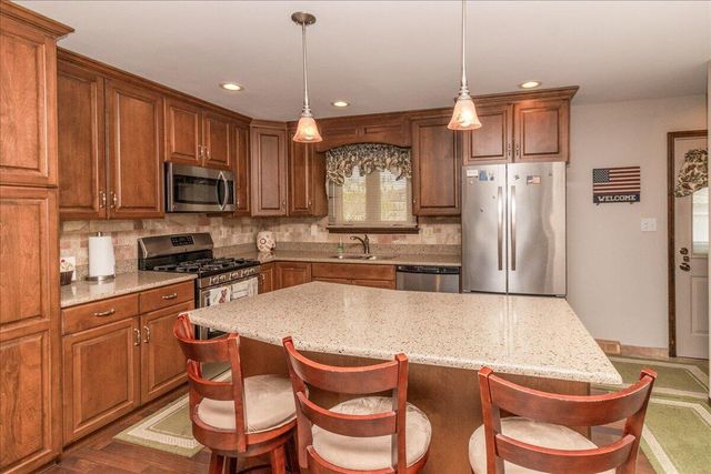 9448 Northcote Avenue, Munster, IN 46321