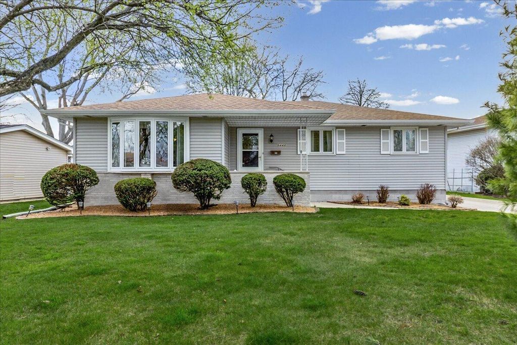 9448 Northcote Avenue, Munster, IN 46321