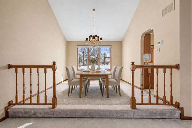 9679 E Oakridge Drive, St. John, IN 46373