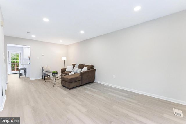 46930 TRUMPET CIR, Sterling, VA 20164