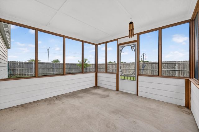1505 First Street, Sanger, TX 76266